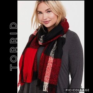 🎄NEW 6.5ft L x 2.5ft w TORRID Red Black White Buffalo Plaid Check Scarf GIFT